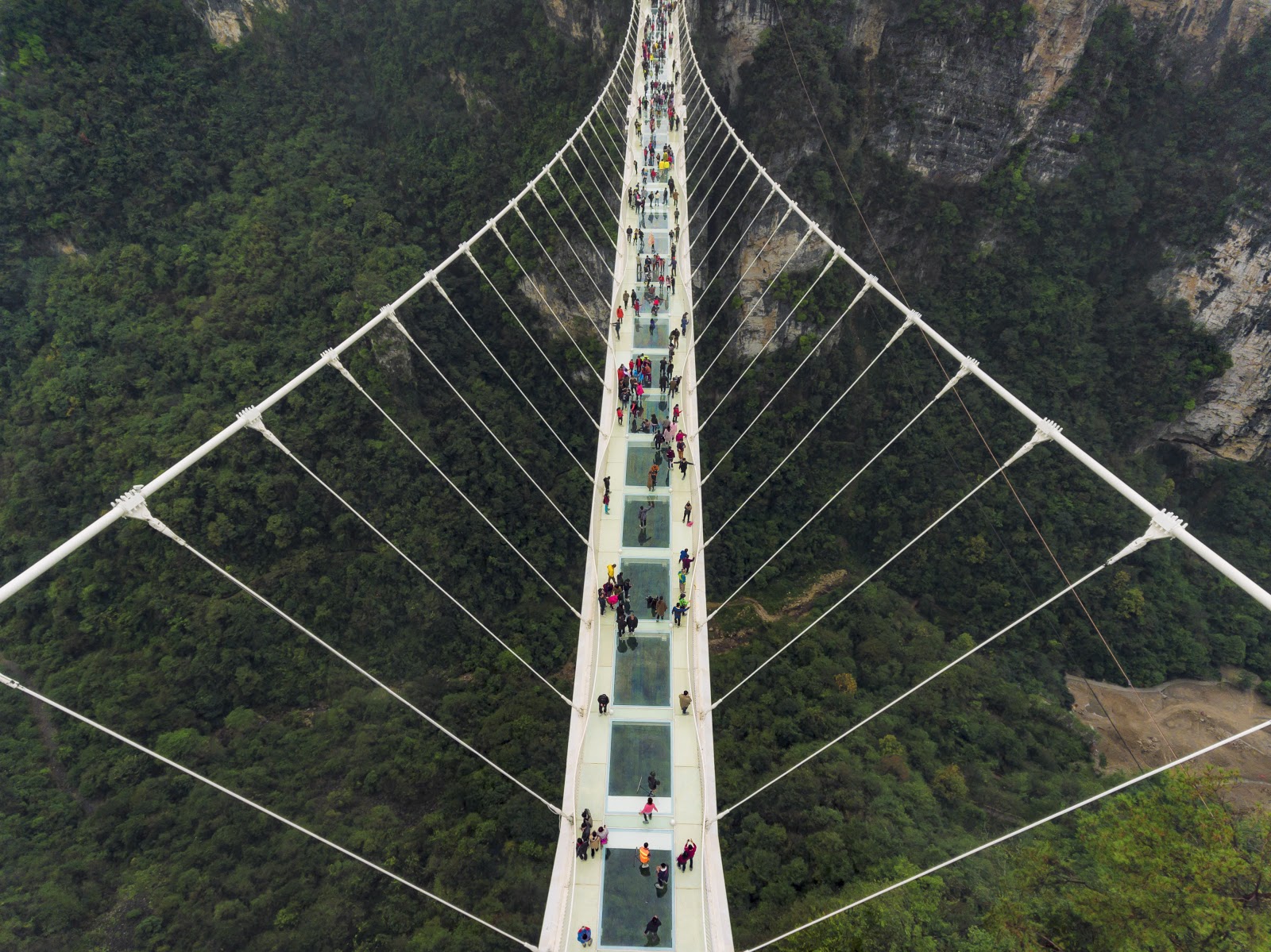 中国にあるガラスの橋